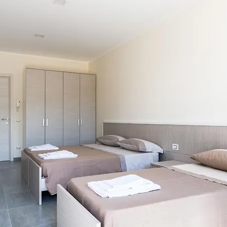 Donna Elena Guest house *